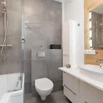 Ground Floor With Garden And Free Garage In By Renters Appartement *
