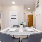 Appartement Ground Floor With Garden And Free Garage In By Renters Sosnowiec