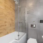 Appartement Ground Floor With Garden And Free Garage In By Renters *