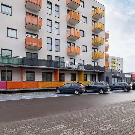 Ground Floor With Garden And Free Garage In By Renters Apartament Sosnowiec