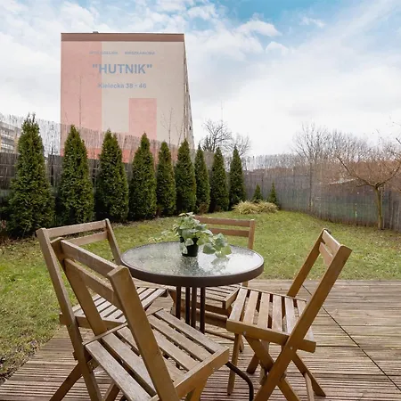 Apartment Ground Floor With Garden And Free Garage In By Renters Sosnowiec