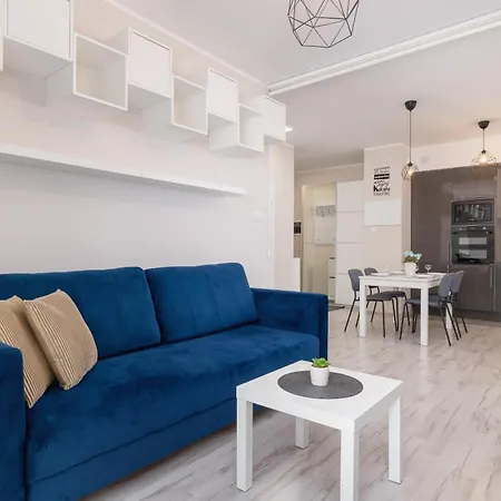 Ground Floor With Garden And Free Garage In By Renters
