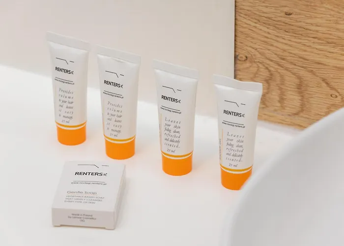 Ground Floor With Garden And Free Garage In By Renters Apartmán *